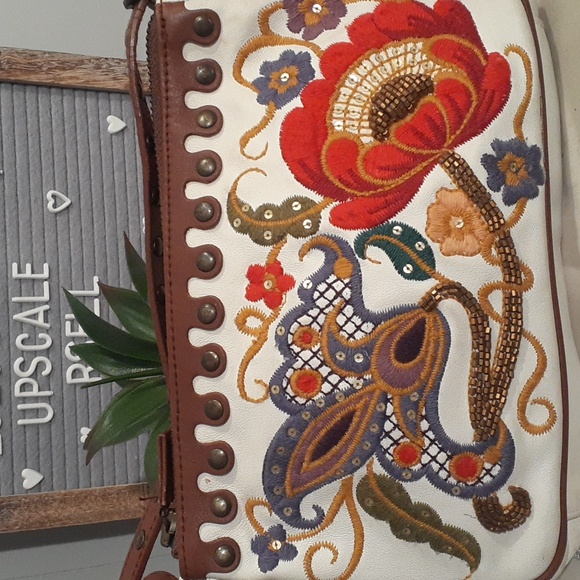 ISABELLA FIORE SMALL WRISTLET VINTAGE - Picture 1 of 9